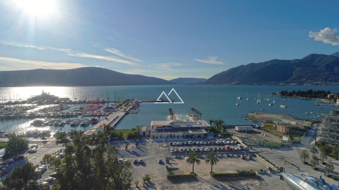 Апартаменты в Тивате, Черногория, 99 м² - фото 13