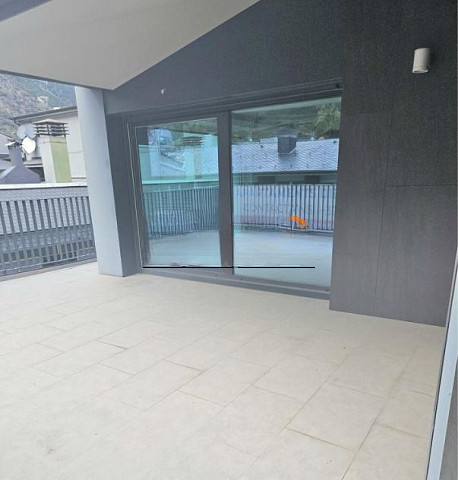 Квартира в Эскальдесе, Андорра, 210 м² - фото 1