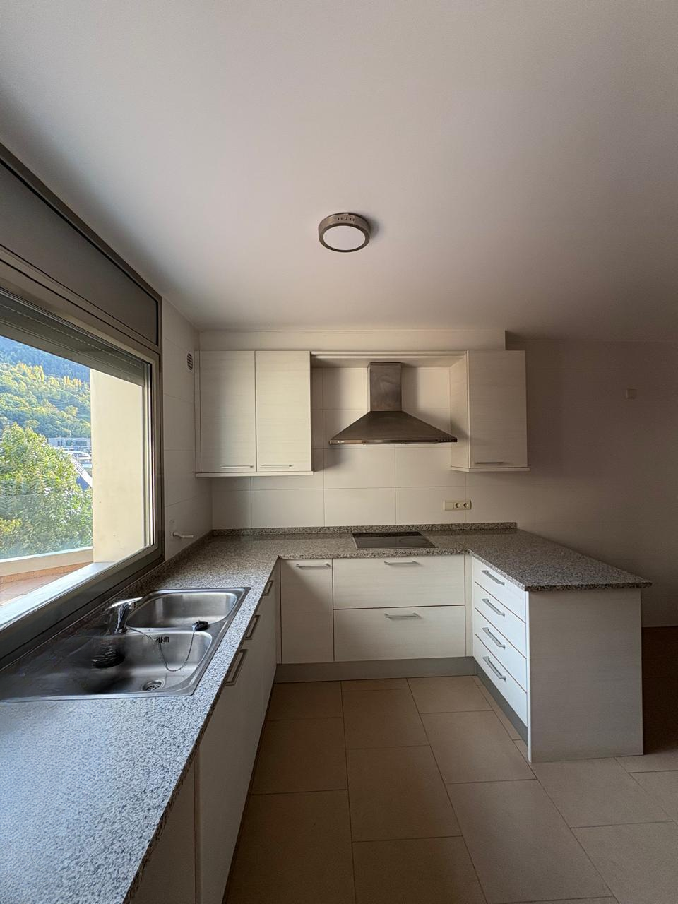 Квартира в Эскальдесе, Андорра, 106 м² - фото 2