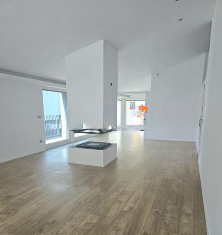 Квартира в Эскальдесе, Андорра, 210 м² - фото 2