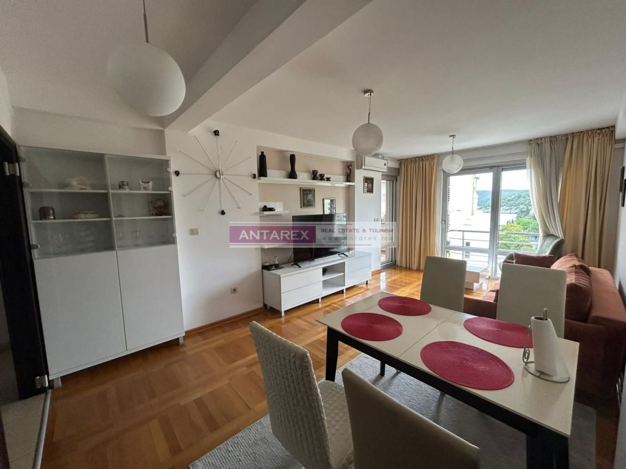 Апартаменты в Бечичи, Черногория, 84 м² - фото 1