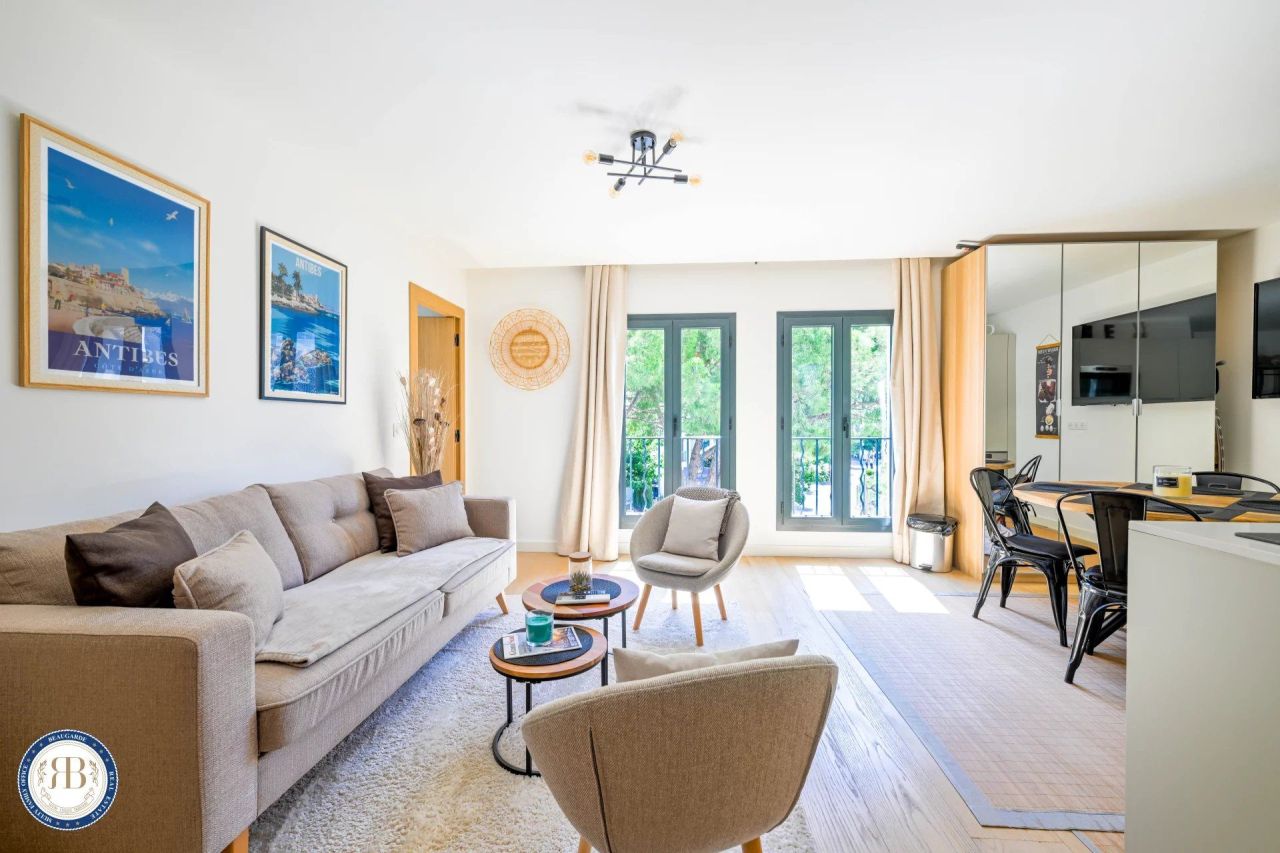 Квартира в Антибе, Франция, 49 м² - фото 1