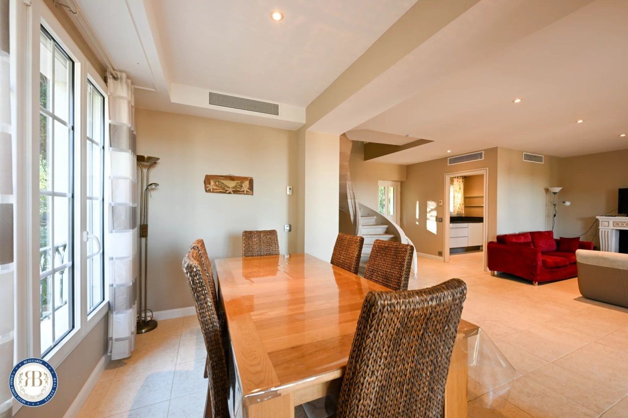 Вилла в Антибе, Франция, 230 м² - фото 9