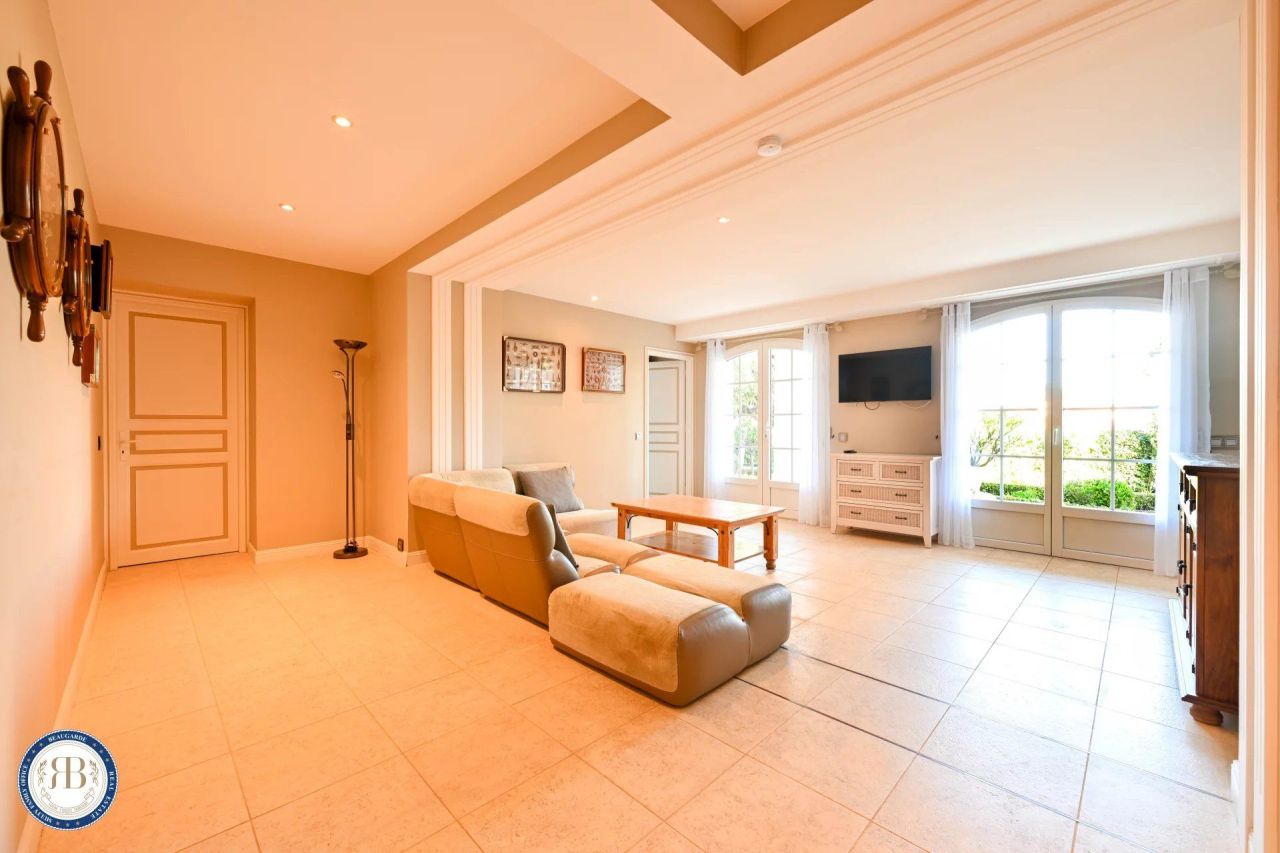 Вилла в Антибе, Франция, 230 м² - фото 17