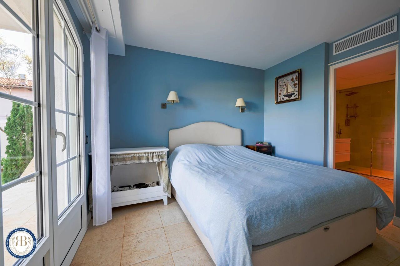 Вилла в Антибе, Франция, 230 м² - фото 18