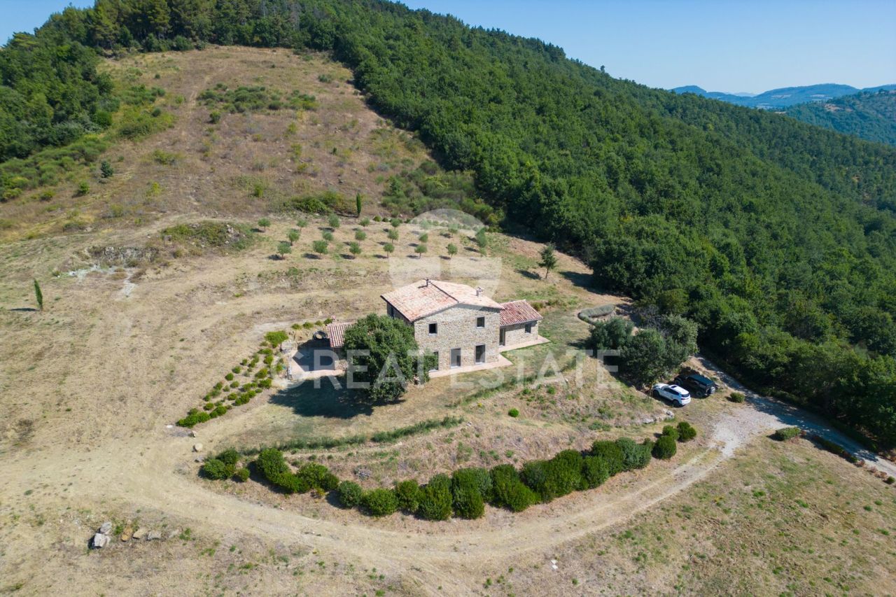 Дом в Читта-ди-Кастелло, Италия, 247 м² - фото 3