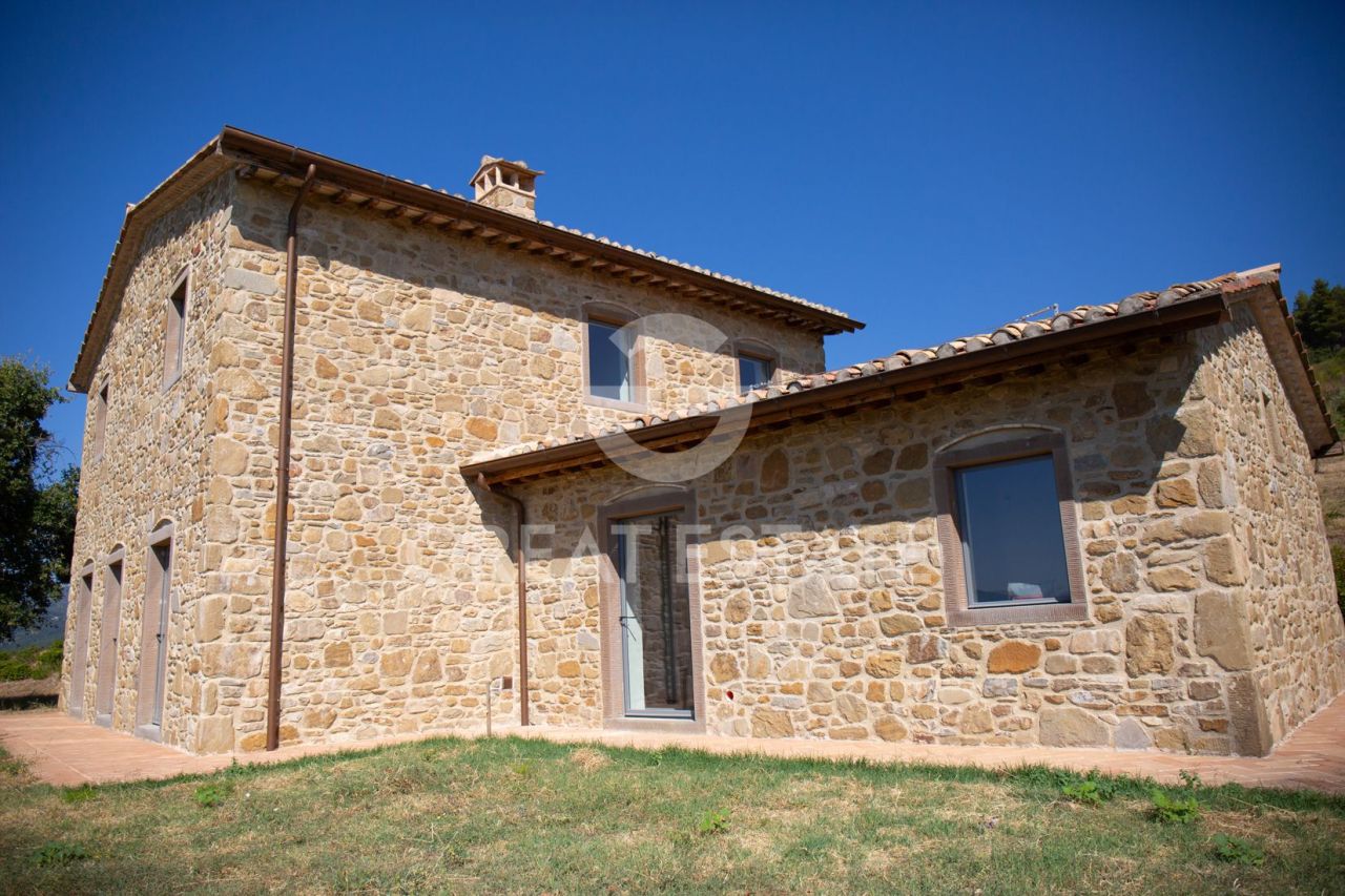 Дом в Читта-ди-Кастелло, Италия, 247 м² - фото 7