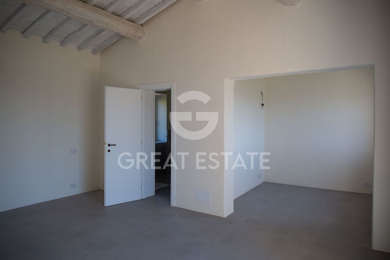 Дом в Читта-ди-Кастелло, Италия, 247 м² - фото 12
