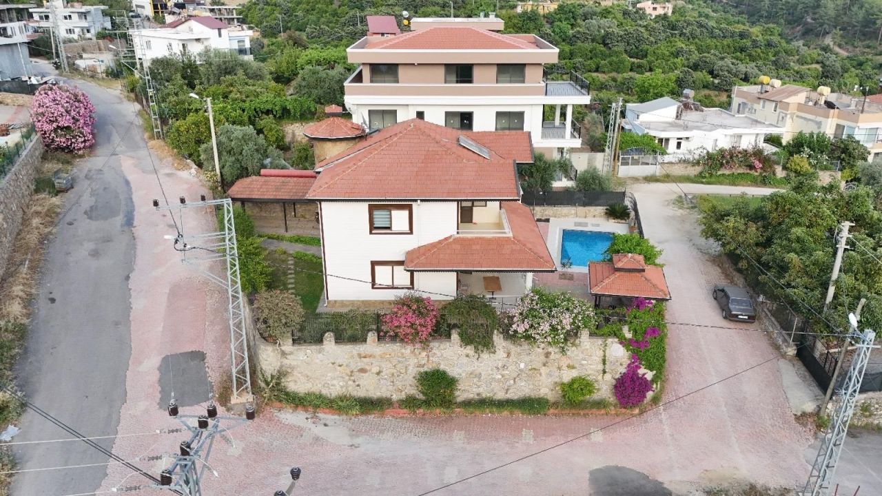 Вилла в Алании, Турция, 300 м² - фото 2