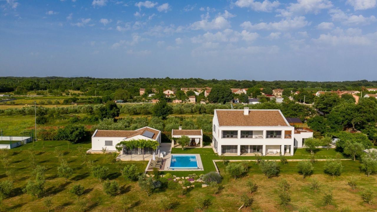 Вилла в Светвинченате, Хорватия, 450 м² - фото 1