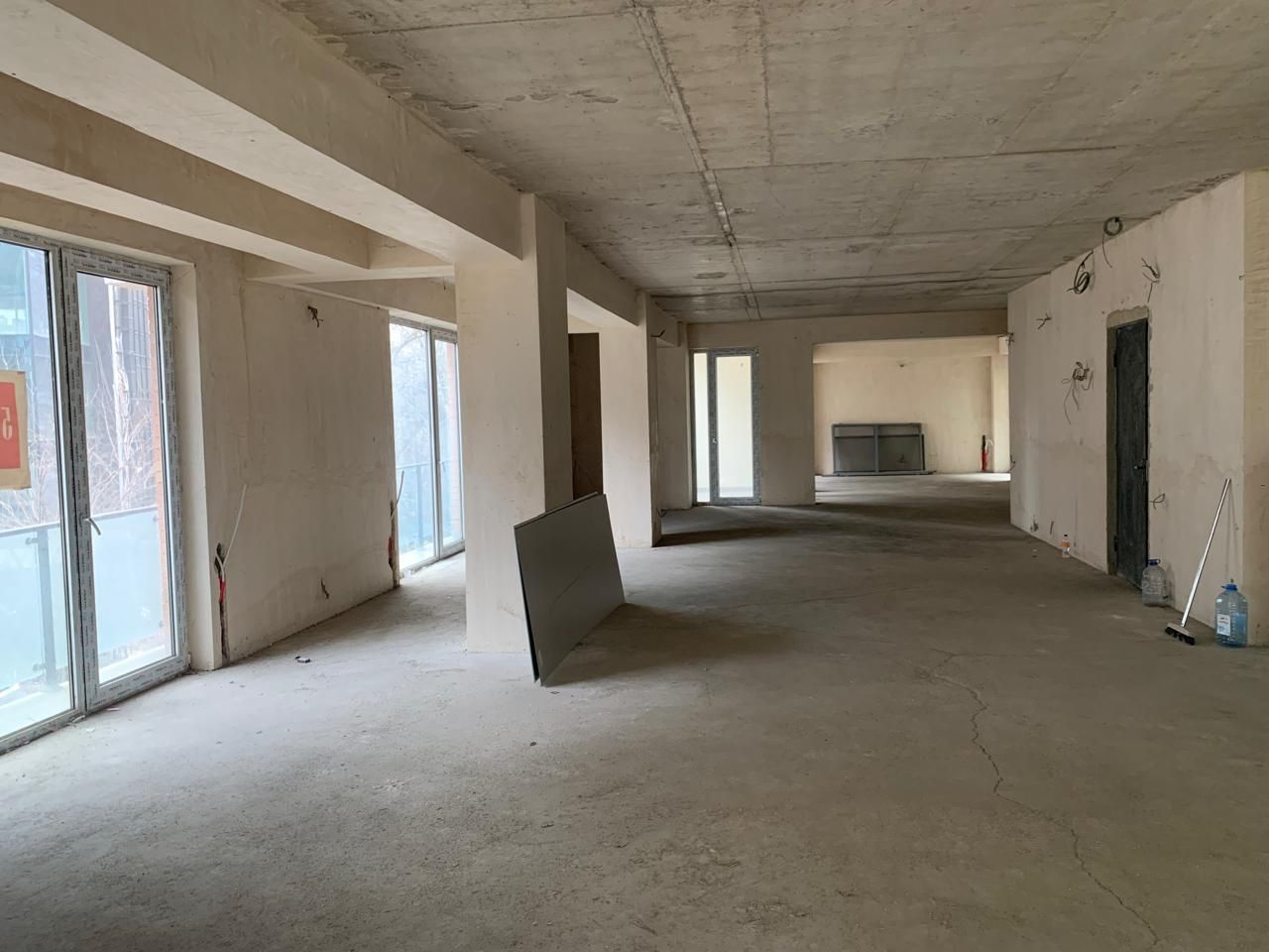 Коммерческая недвижимость в Тбилиси, Грузия, 178 м² - фото 6