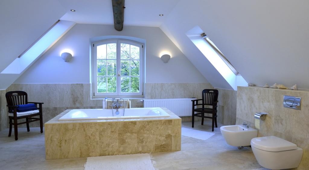 Отель, гостиница Monoszló, Венгрия, 2 437 м² - фото 6