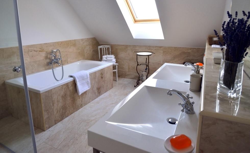 Отель, гостиница Monoszló, Венгрия, 2 437 м² - фото 9