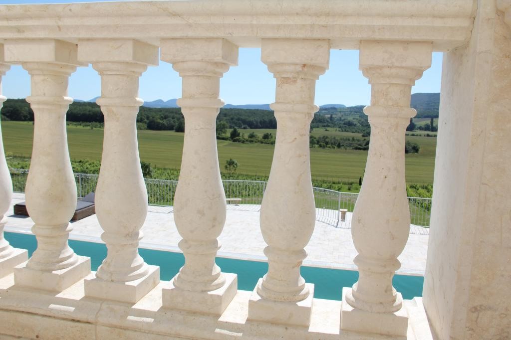 Отель, гостиница Monoszló, Венгрия, 2 437 м² - фото 13