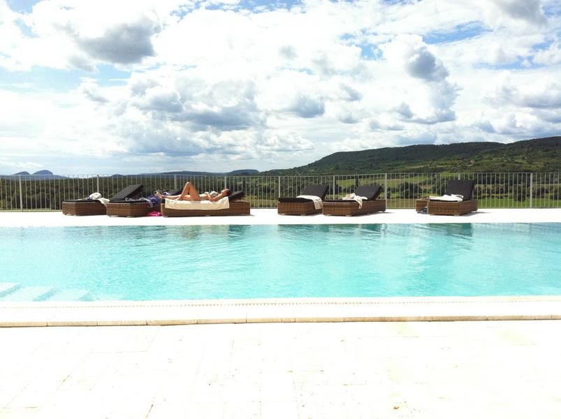 Отель, гостиница Monoszló, Венгрия, 2 437 м² - фото 15