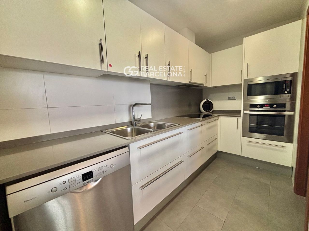 Квартира в Барселоне, Испания, 78 м² - фото 9