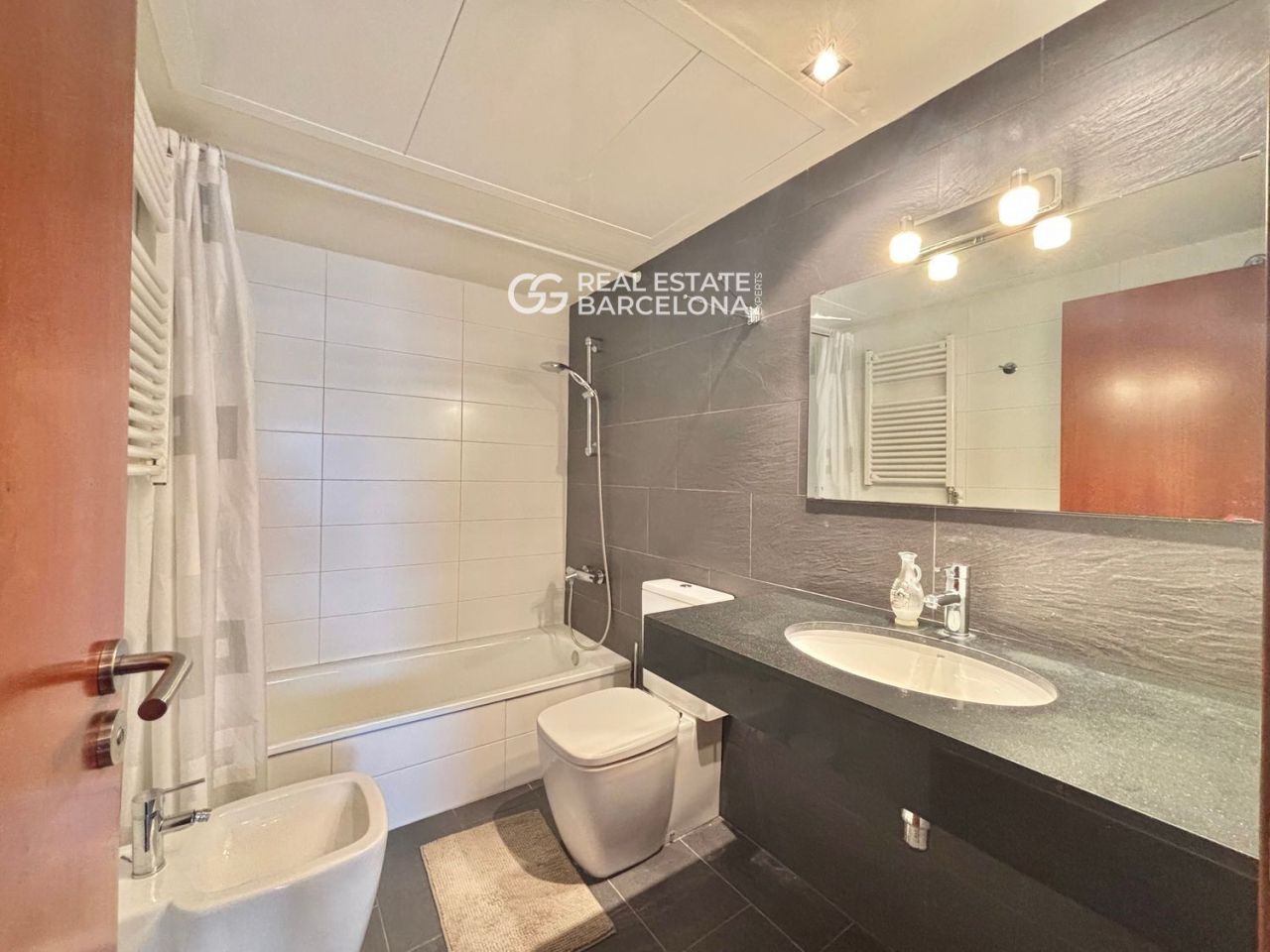 Квартира в Барселоне, Испания, 78 м² - фото 16