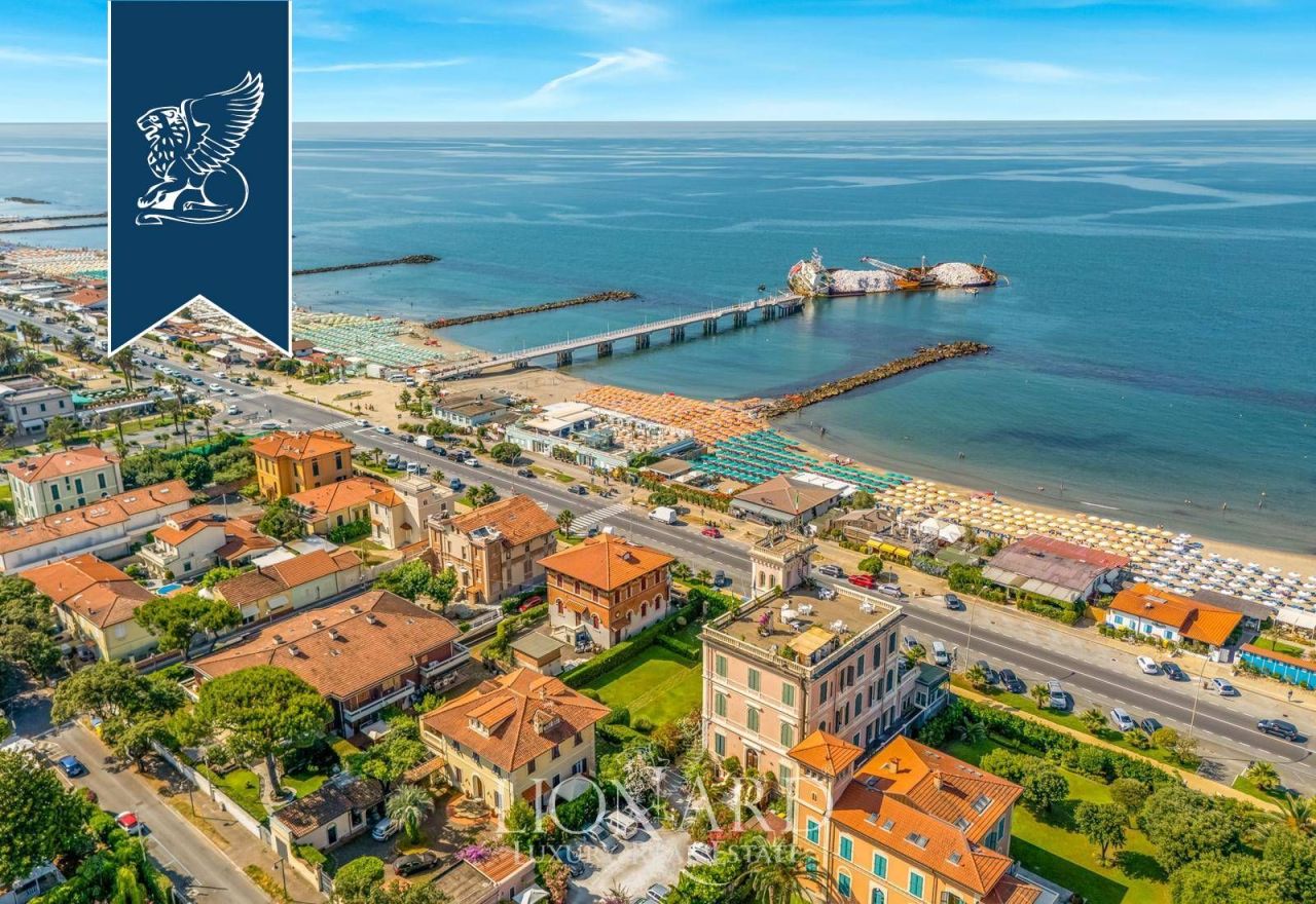 Отель, гостиница в Массе, Италия, 1 869 м² - фото 4