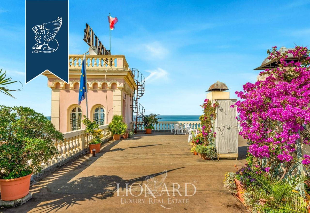 Отель, гостиница в Массе, Италия, 1 869 м² - фото 8