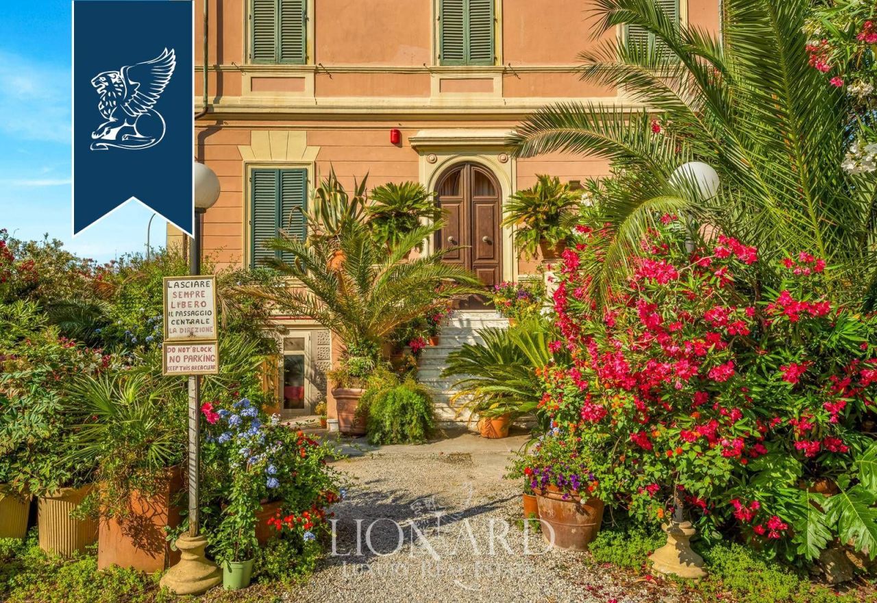 Отель, гостиница в Массе, Италия, 1 869 м² - фото 13