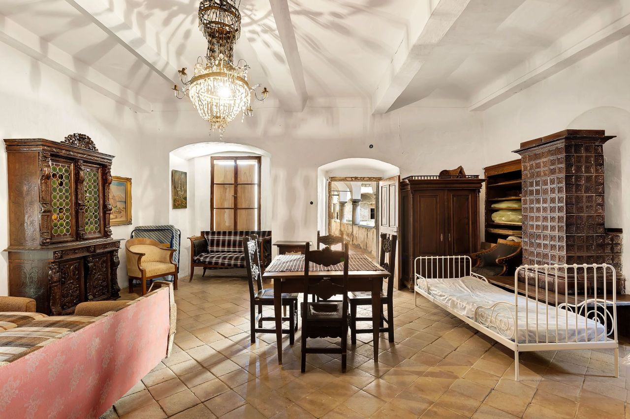 Отель, гостиница в Шентерней, Словения, 2 229 м² - фото 4