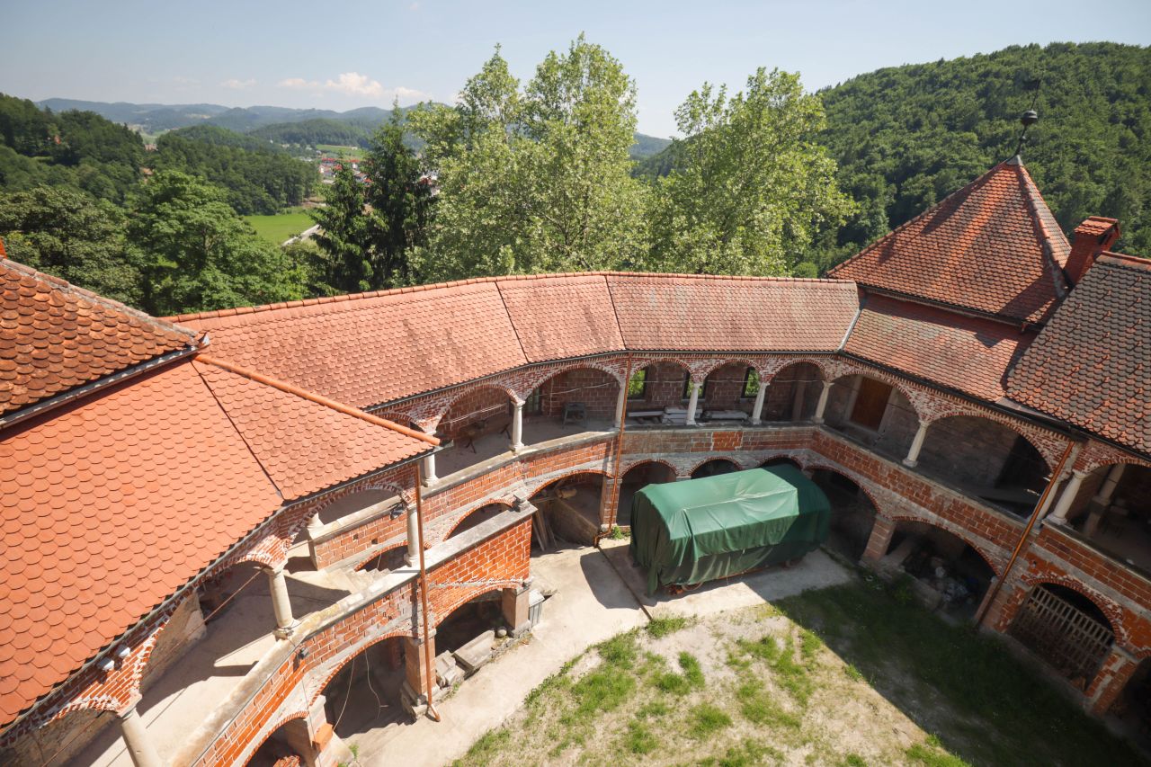 Отель, гостиница в Требне, Словения, 770 м² - фото 5