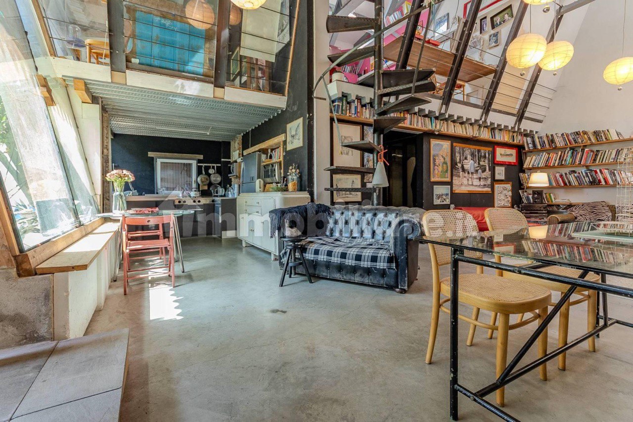 Лофт в провинции Монца-э-Брианца, Италия, 139 м² - фото 3