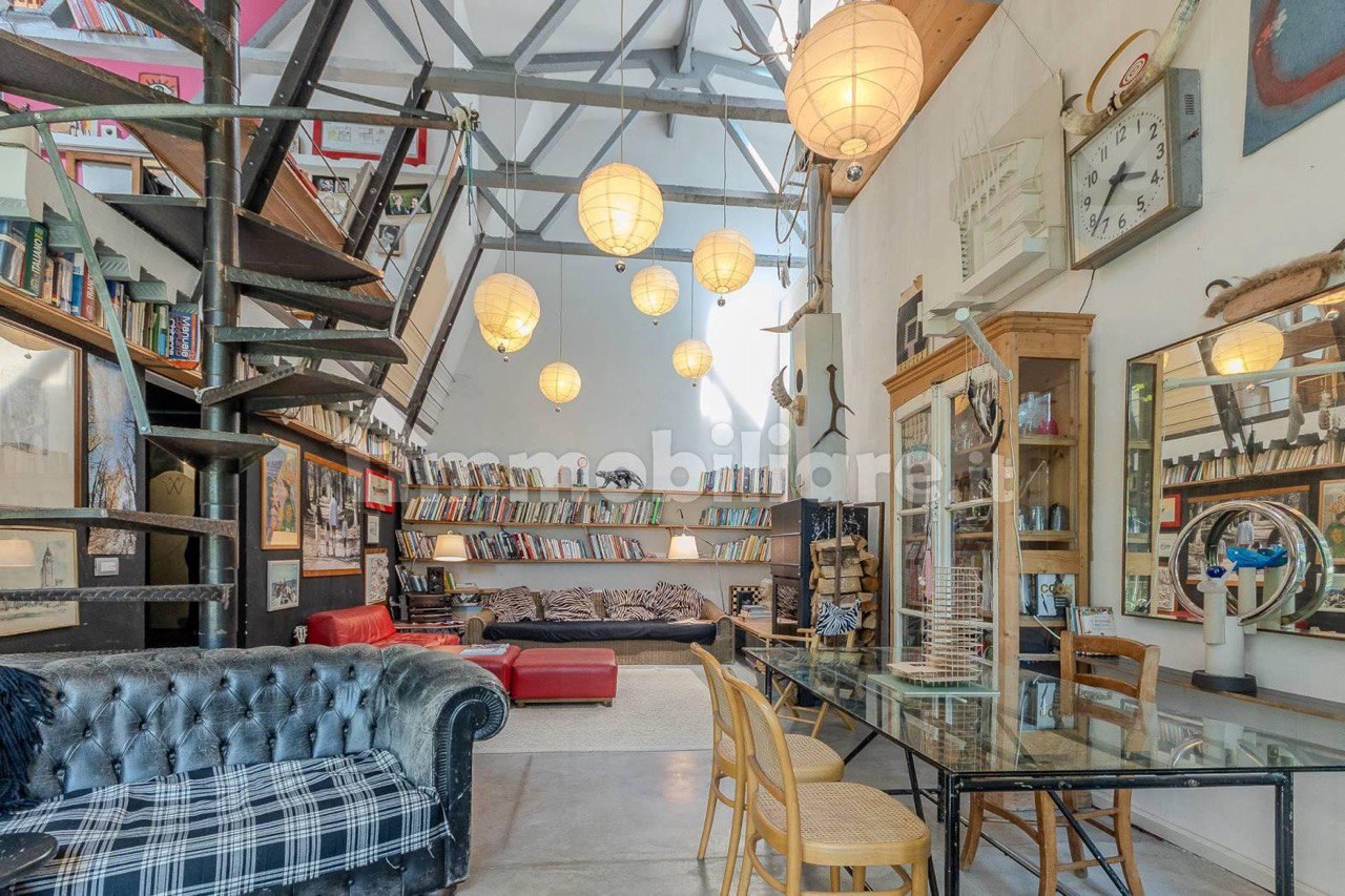 Лофт в провинции Монца-э-Брианца, Италия, 139 м² - фото 7