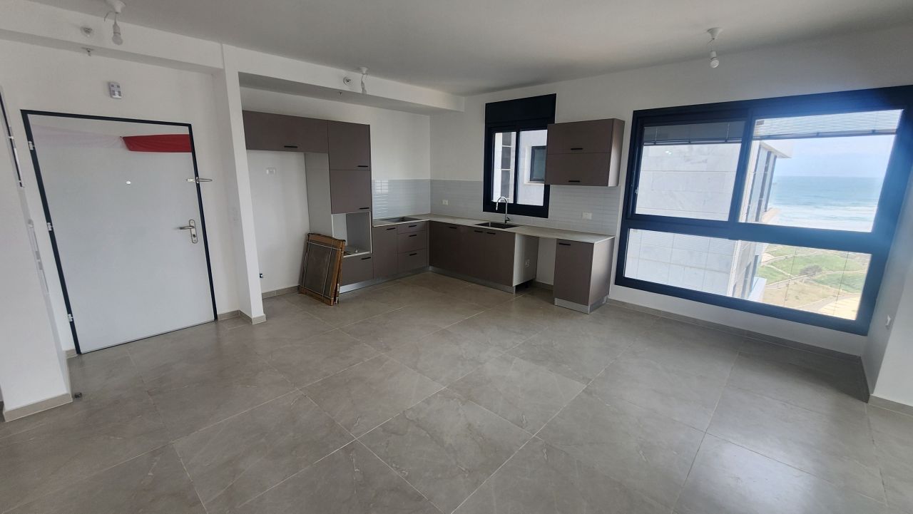 Квартира в Бат-Яме, Израиль, 130 м² - фото 2