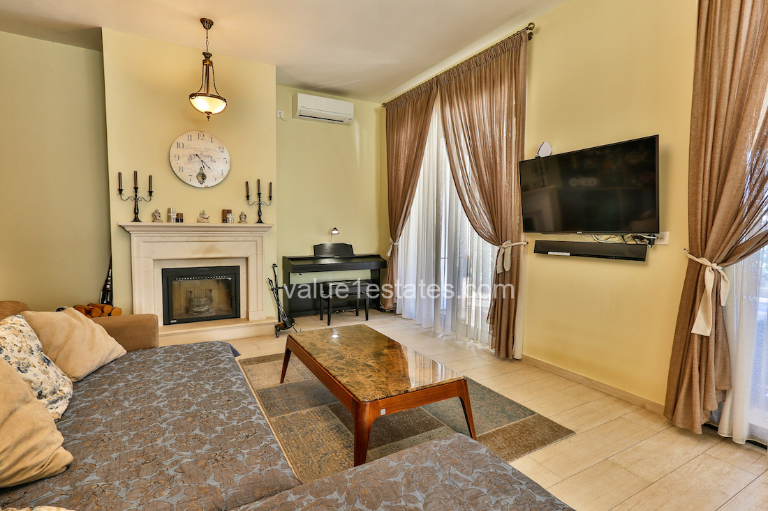 Вилла в Тивате, Черногория, 240 м² - фото 8