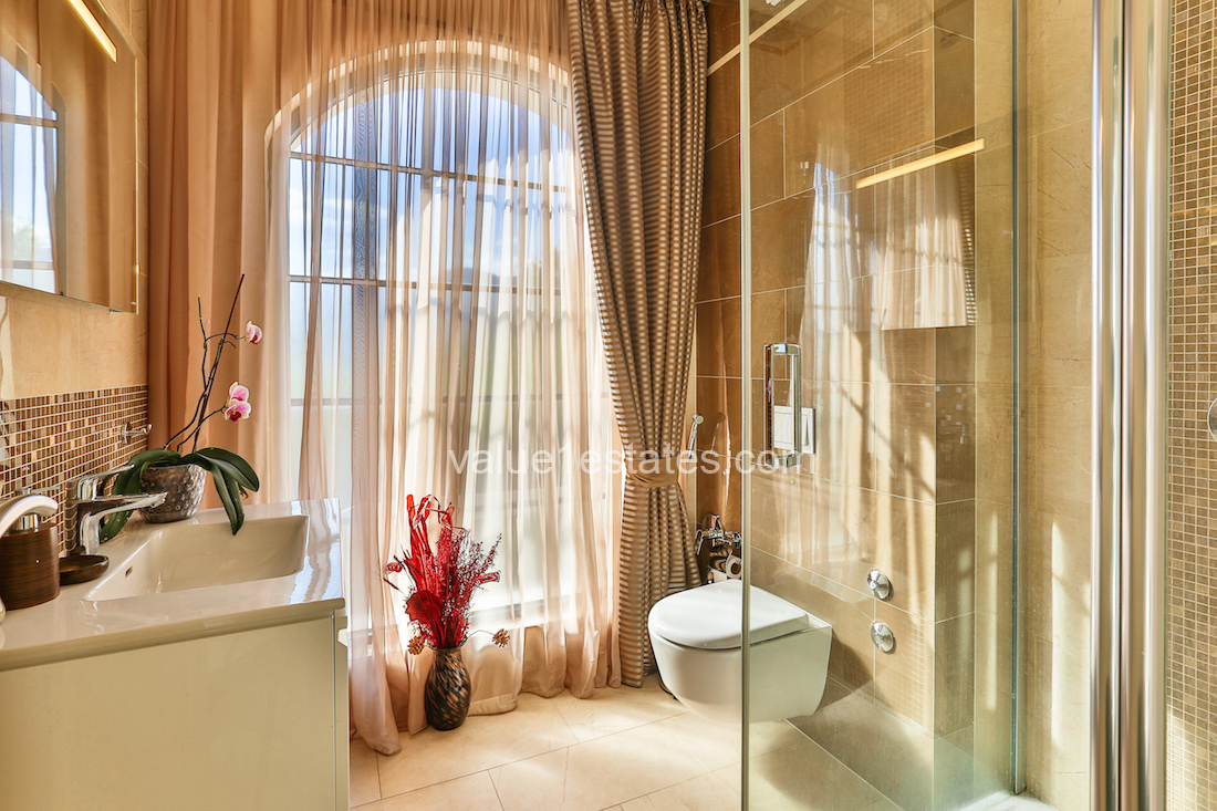 Вилла в Тивате, Черногория, 240 м² - фото 10