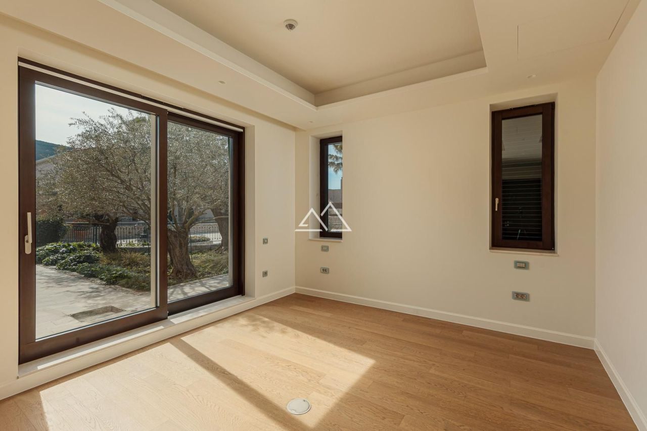 Вилла в Кумборе, Черногория, 287 м² - фото 10