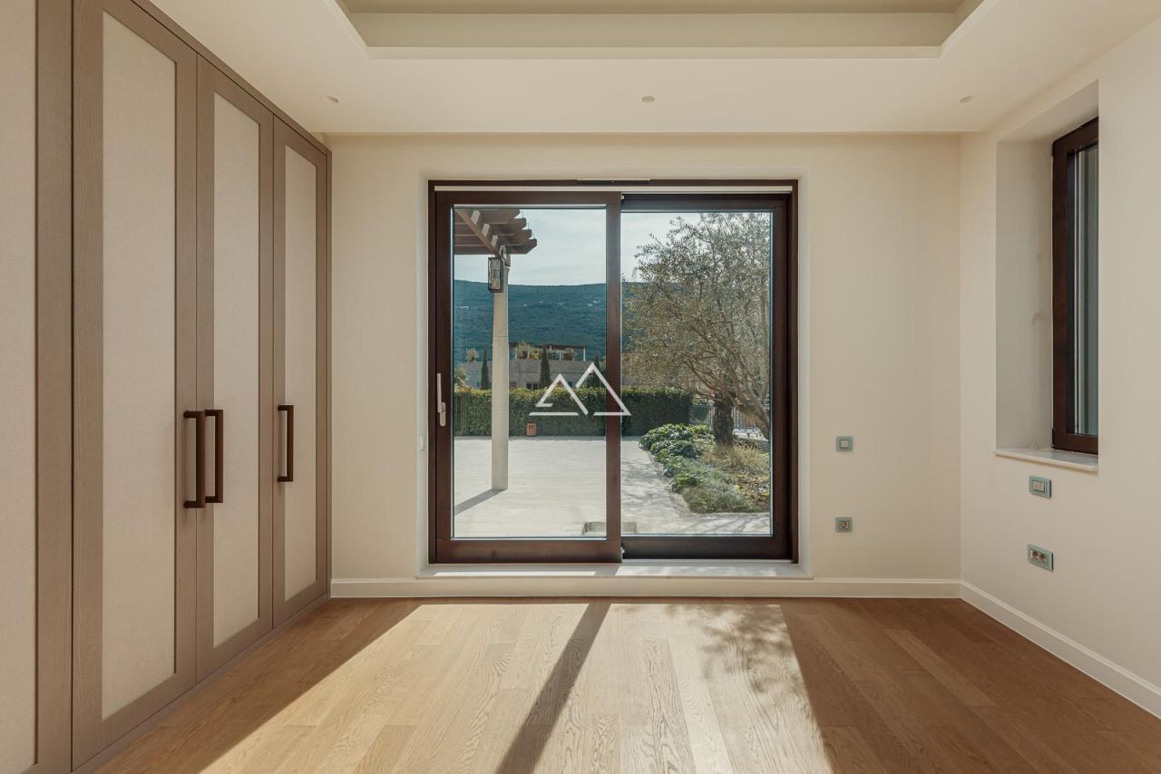 Вилла в Кумборе, Черногория, 287 м² - фото 14