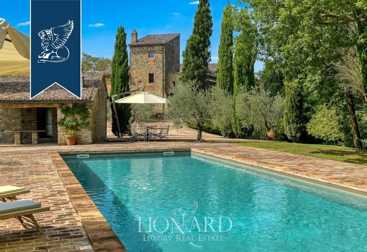 Вилла в Перудже, Италия, 1 400 м² - фото 2