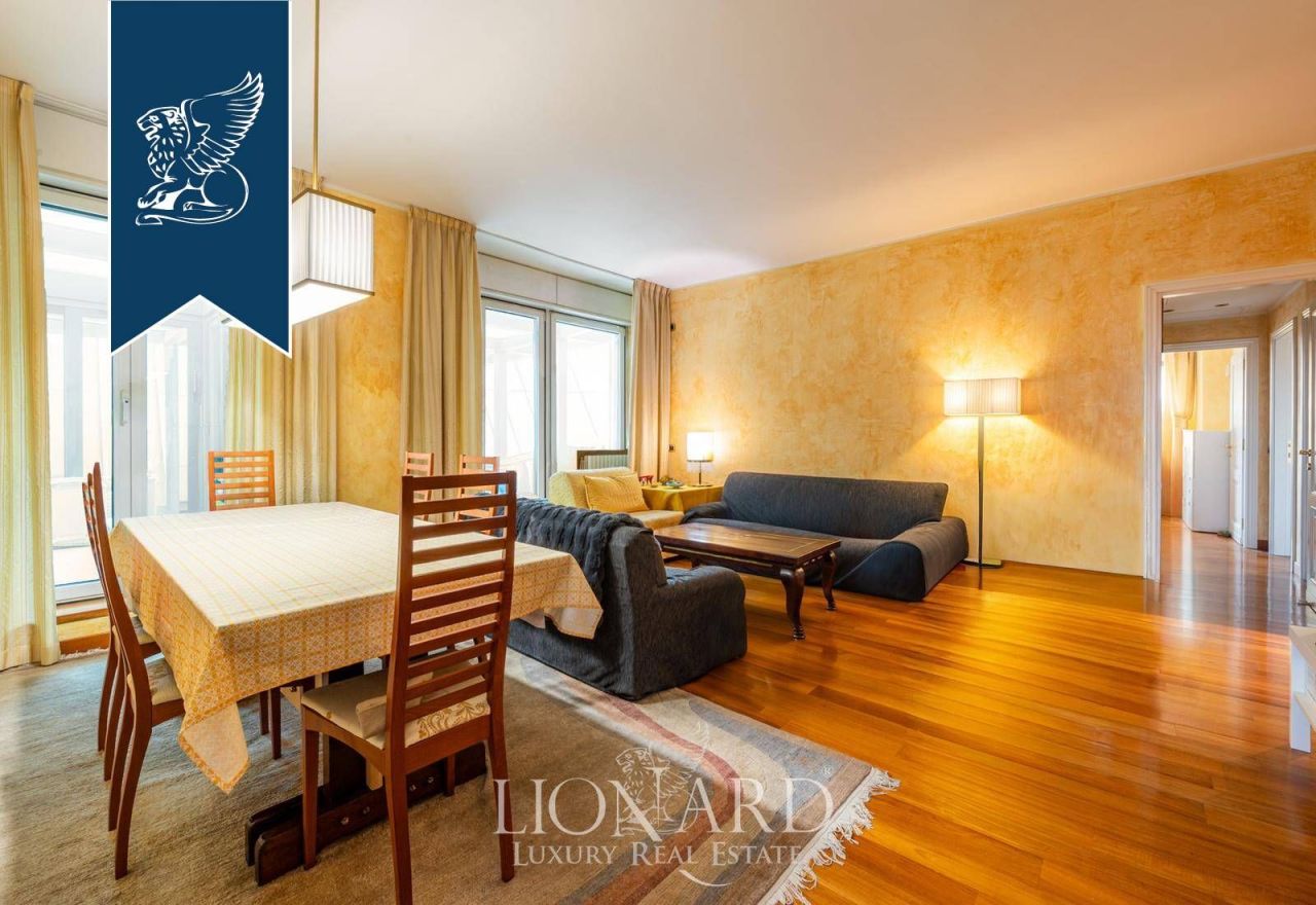 Апартаменты в Милане, Италия, 155 м² - фото 2