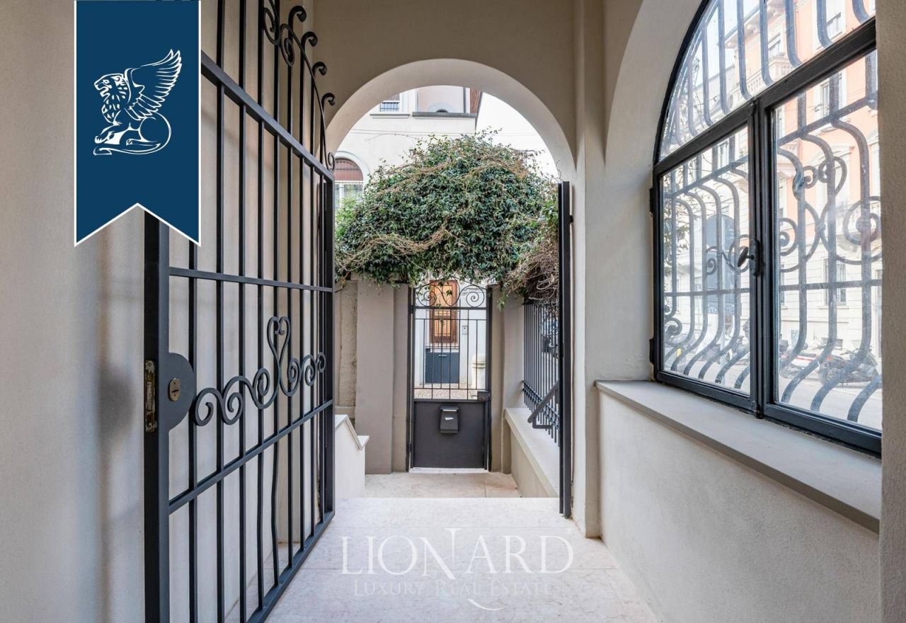 Вилла в Милане, Италия, 350 м² - фото 2