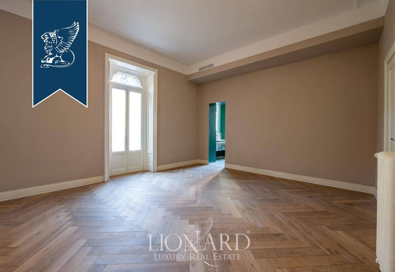 Вилла в Милане, Италия, 350 м² - фото 11