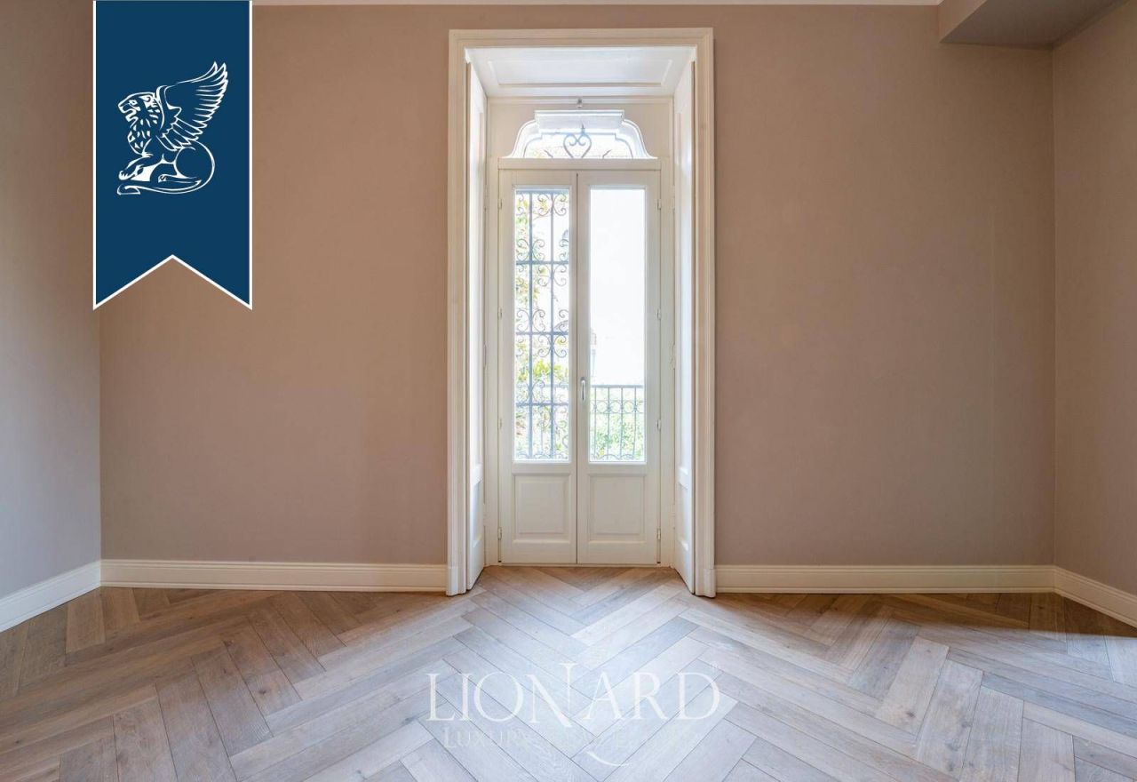 Вилла в Милане, Италия, 350 м² - фото 14