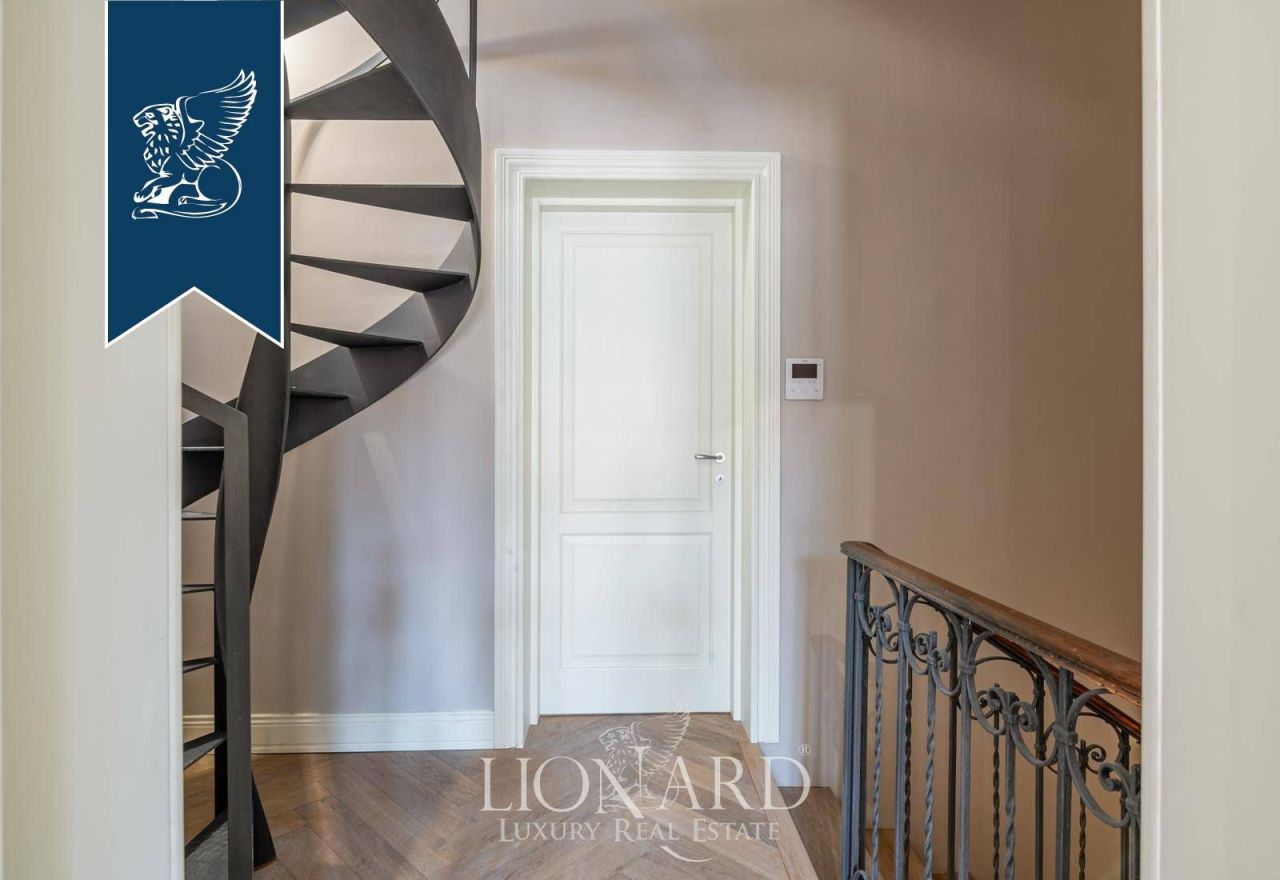 Вилла в Милане, Италия, 350 м² - фото 16