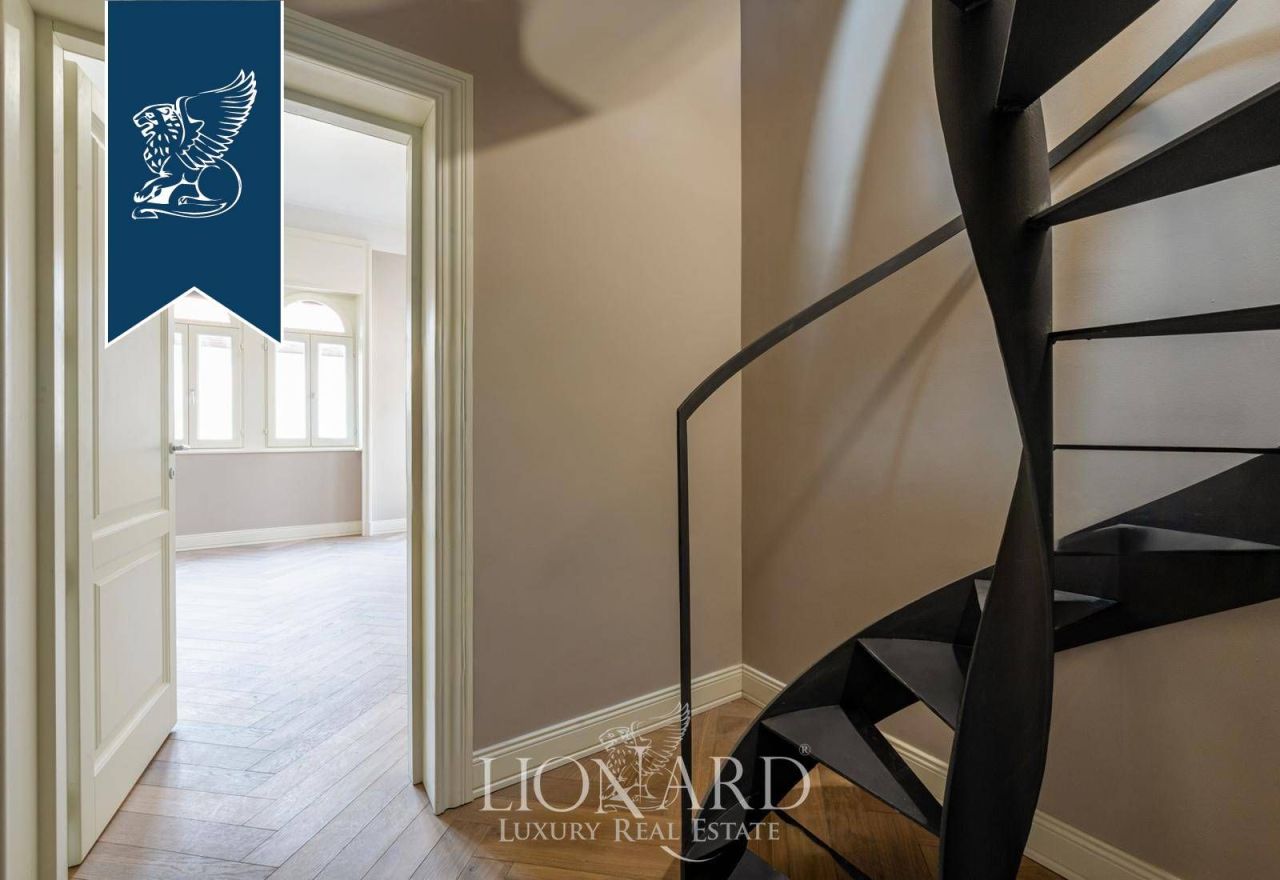 Вилла в Милане, Италия, 350 м² - фото 17