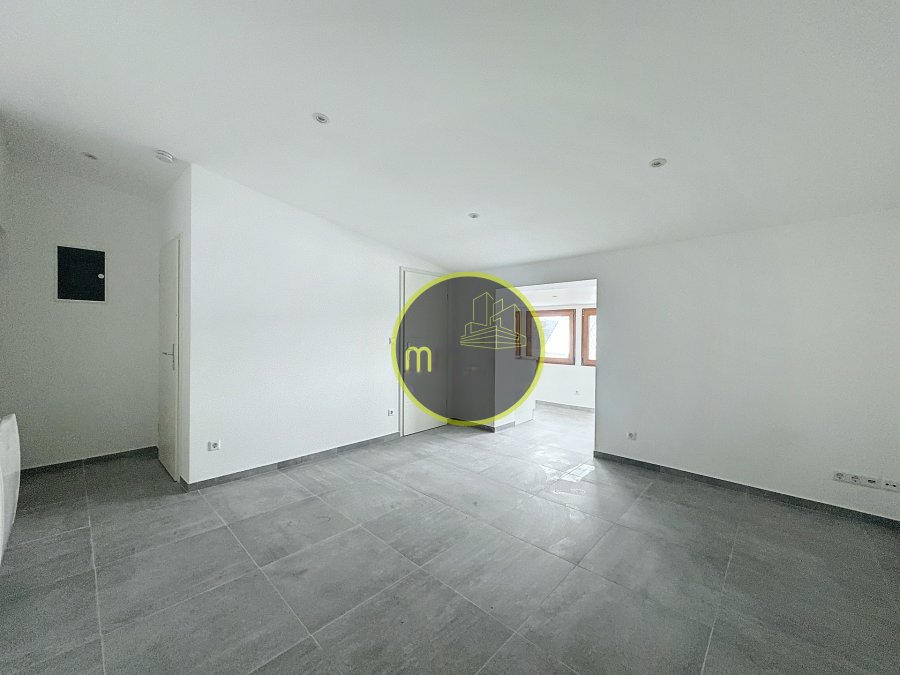 Квартира в Люксембурге, Люксембург, 26 м² - фото 2