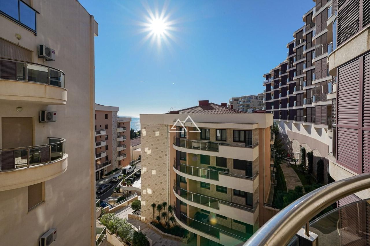 Апартаменты в Бечичи, Черногория, 53 м² - фото 2