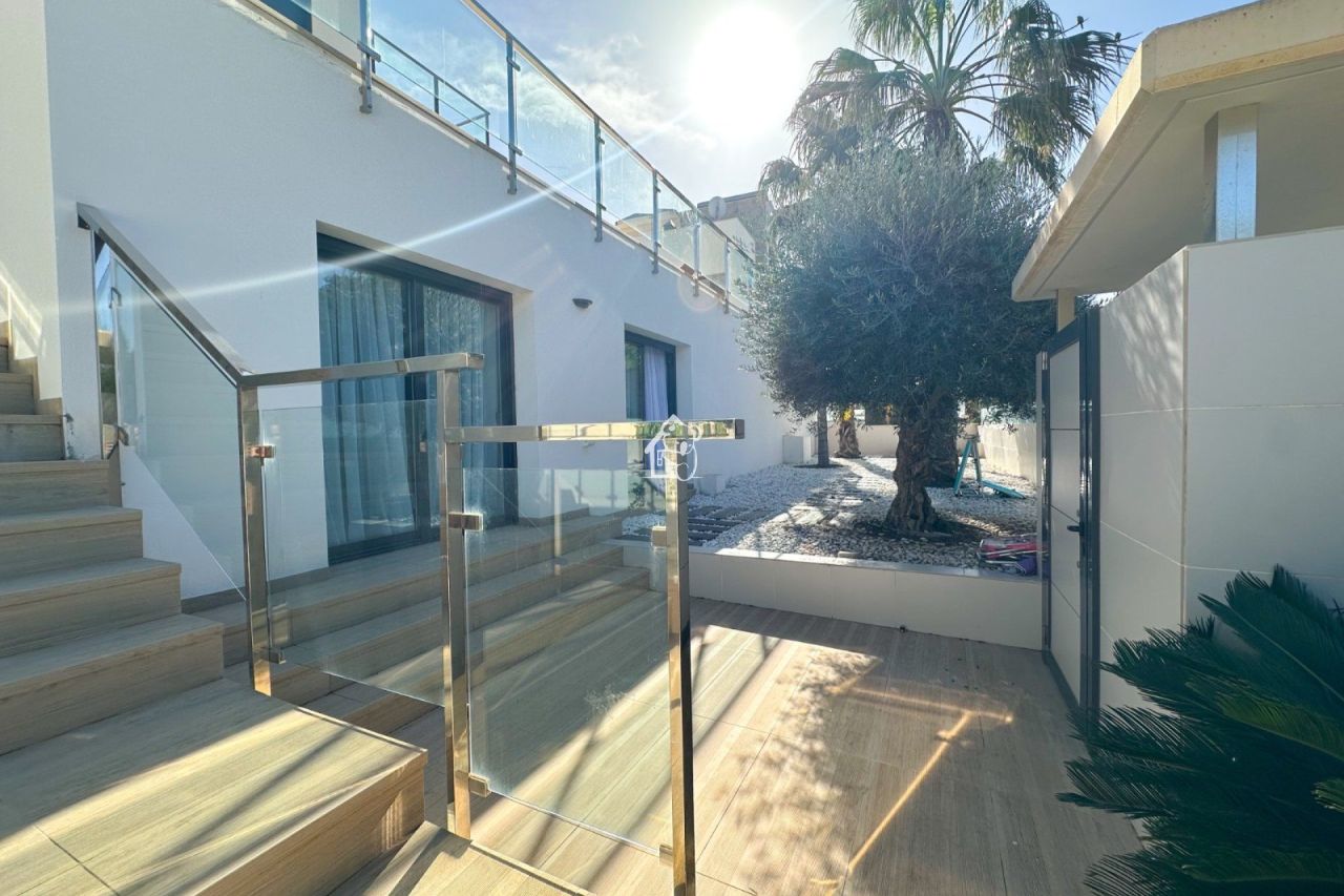 Апартаменты в Ориуэла Коста, Испания, 150 м² - фото 1