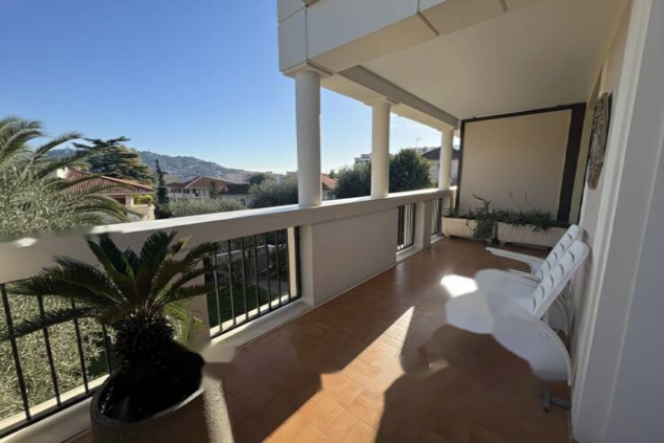 Квартира в Каннах, Франция, 66 м² - фото 1