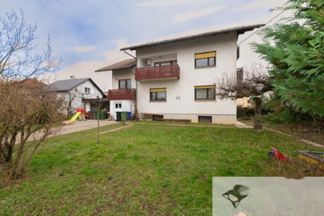 Дом в Любляне, Словения, 305 м² - фото 1