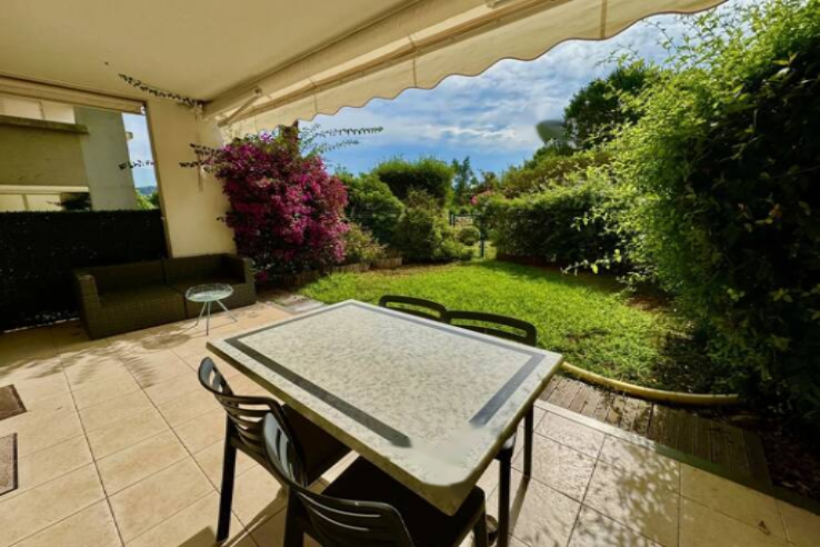 Квартира в Каннах, Франция, 69 м² - фото 1