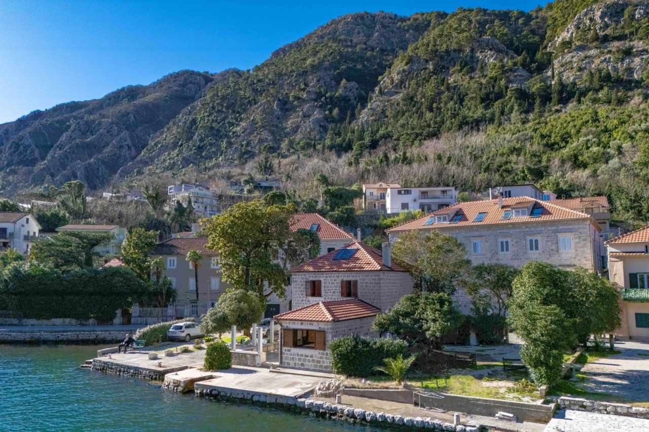 Дом в Которе, Черногория, 130 м² - фото 4