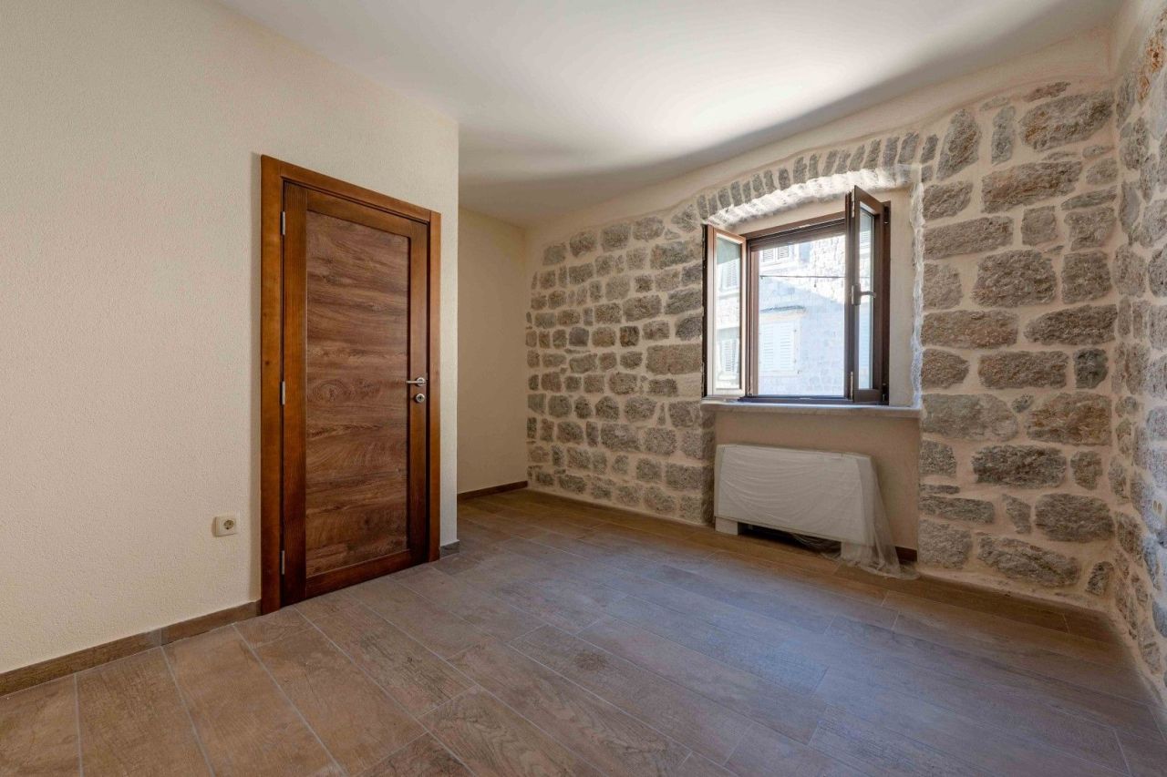 Дом в Которе, Черногория, 130 м² - фото 10