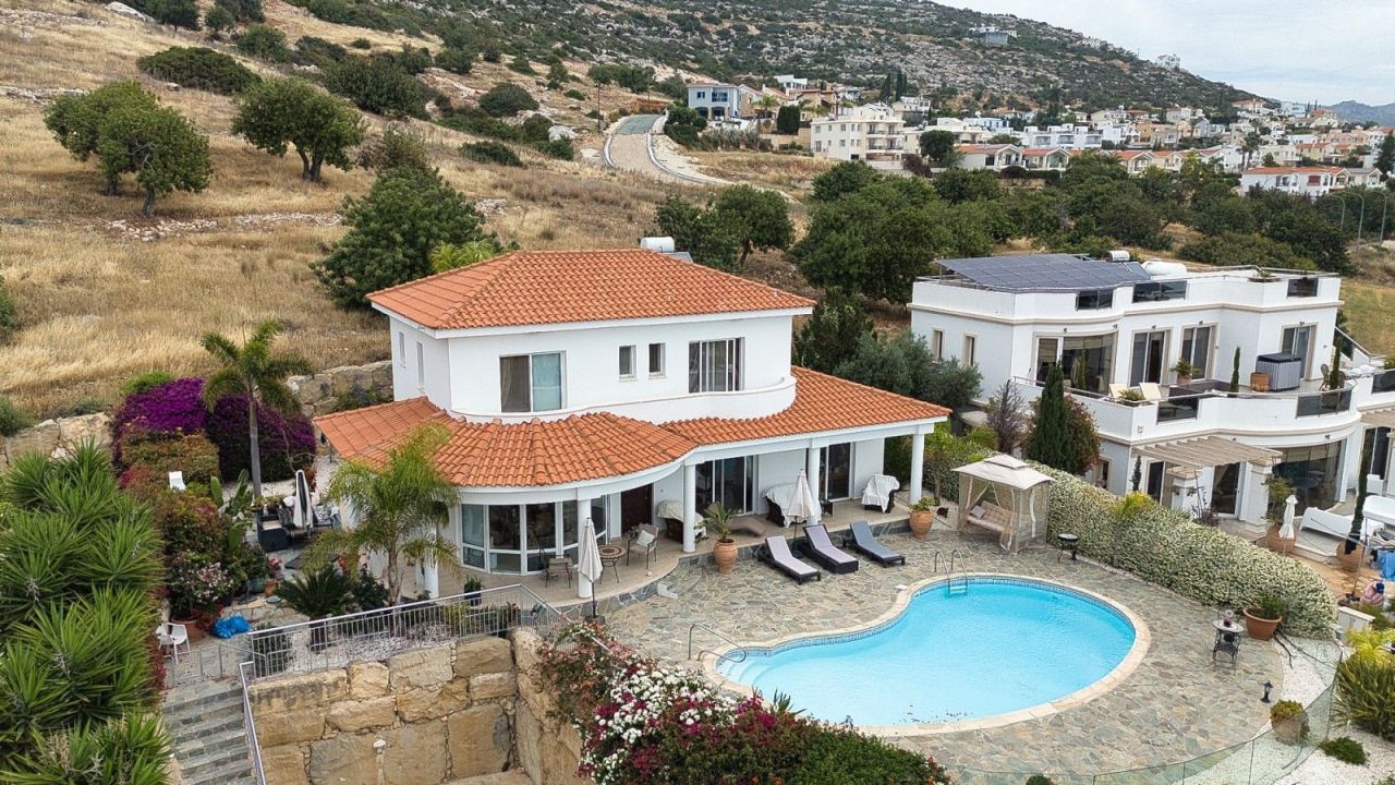 Вилла в Пафосе, Кипр, 249 м² - фото 1