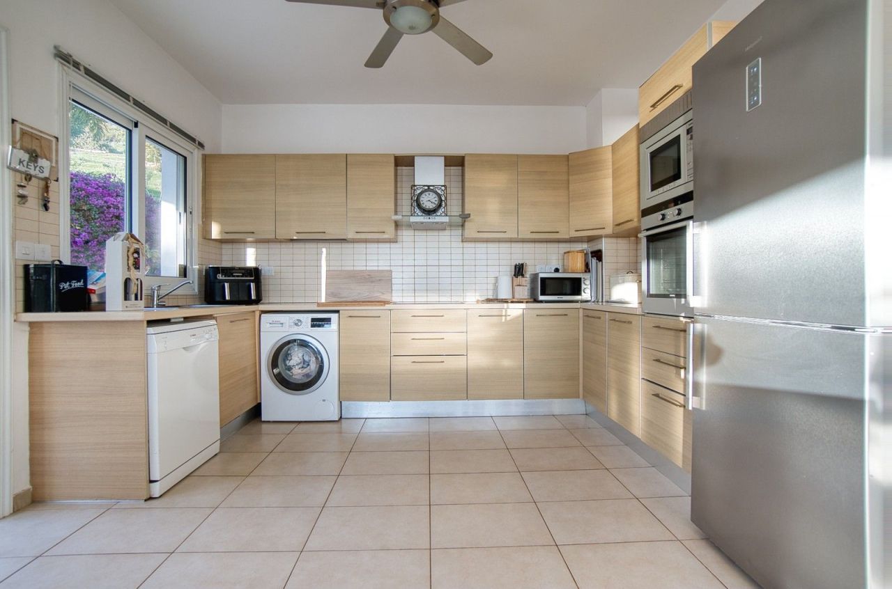 Вилла в Пафосе, Кипр, 249 м² - фото 9